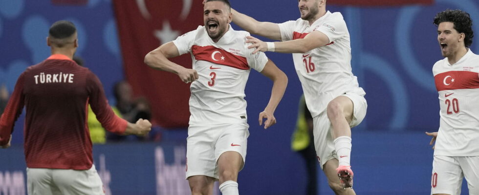 EURO 2024 Austria Turkiye Turks qualify for quarter finals match