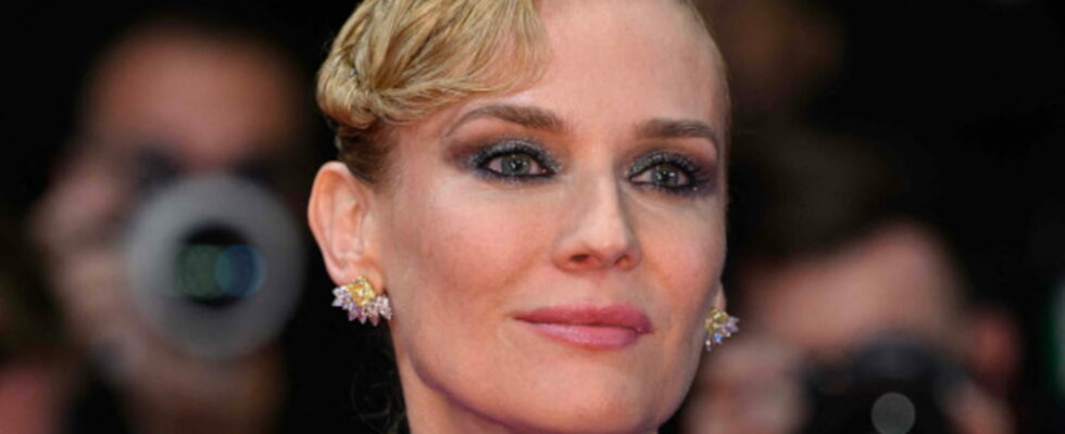 For a famous French show Diane Kruger completely changes her