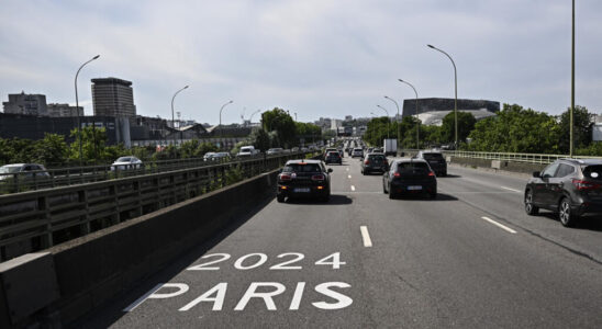 In Paris opening of special lanes for accredited vehicles