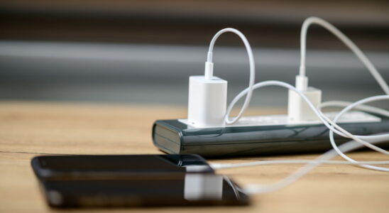 It is now possible to charge your phone without consuming