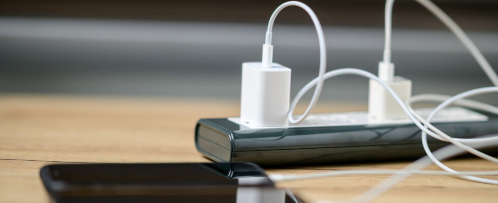 It is now possible to charge your phone without consuming