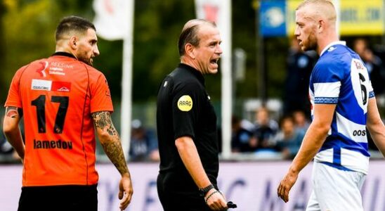 KNVB only captains are now allowed to talk to referees