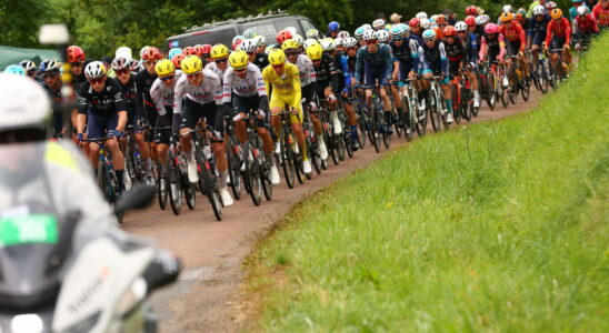 LIVE Tour de France 2024 the white paths in a