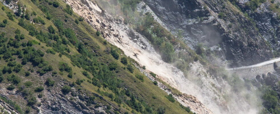 Landslide in Isere victims under the rocks The astonishing images