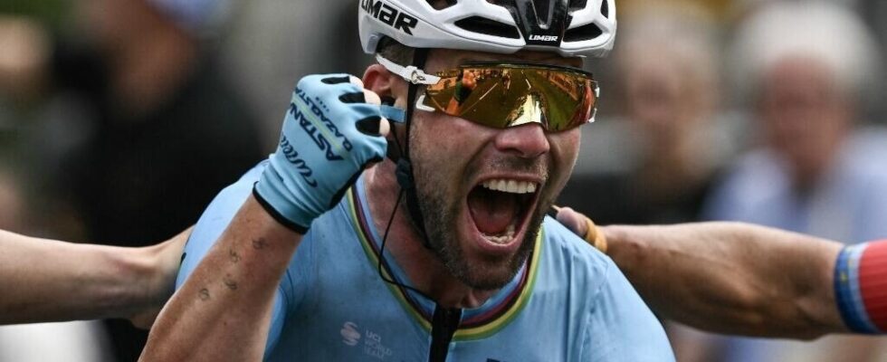 Mark Cavendish the fastest of the day makes history