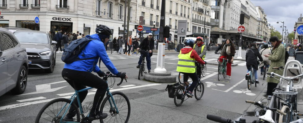 More and more cyclists are doing it on the road