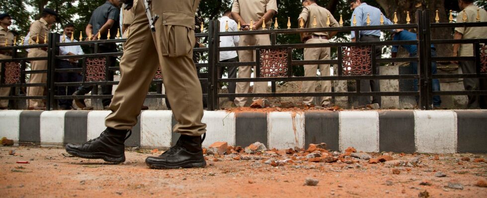 Politician murdered with machete in India