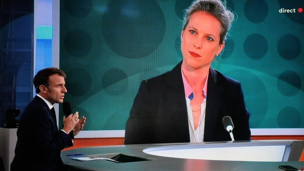 Portrait of the candidate of the New Popular Front for the post of Prime Minister, Lucie Castets, on the set of France 2. Emmanuel Macron was interviewed there for the first time since the legislative elections, on July 23, 2024.
