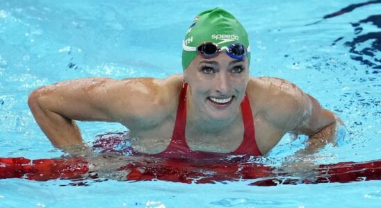 South Africas Tatjana Smith wins 100m breaststroke gold