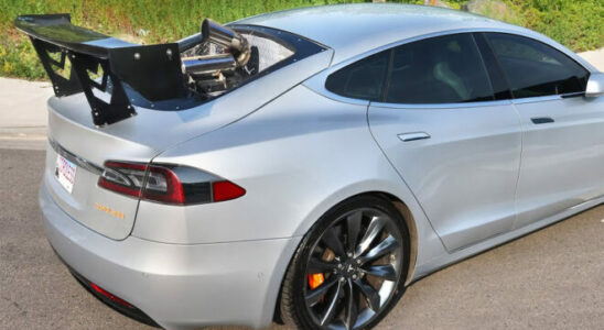 Tesla Model S with Diesel Engine Support Completed 5600 km