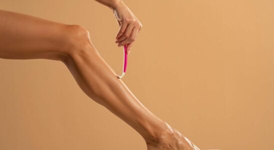 This Mistake Youre Probably Making When Shaving Your Legs According