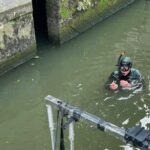 Utrecht city ecologist swimming in the Utrecht canals is safe
