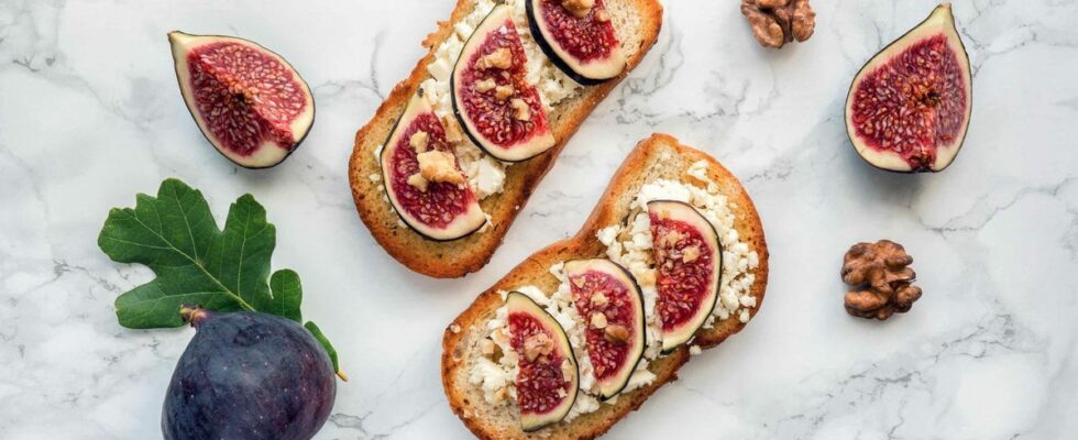 Walnut Bread vs Fig Bread Which is Better Two Nutritionists