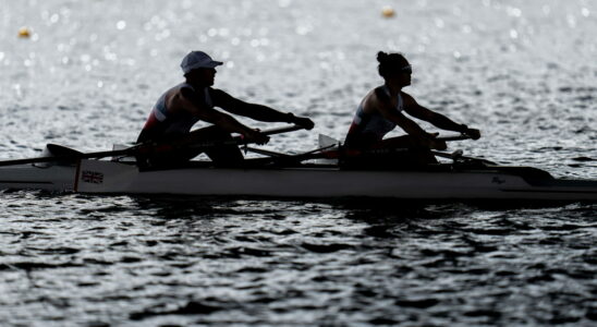 What are the different events and rules of rowing