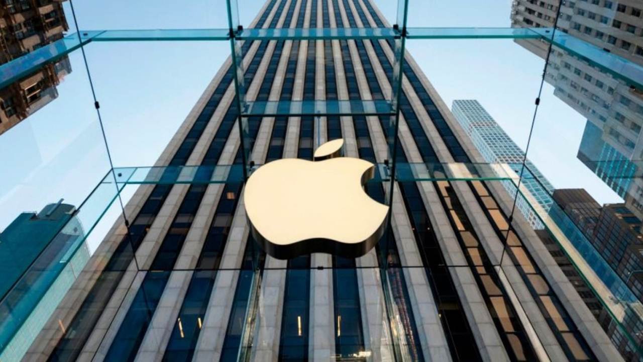 1722604734 92 Apple Breaks Revenue Record in Q3 2024 Here Are the