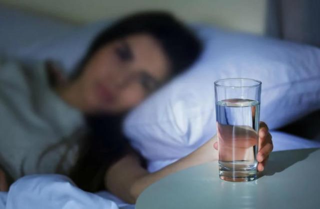 drink water while sleeping