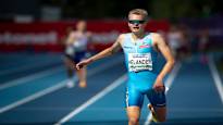 Eemil Helander kept the 3000 meter record pace without obstacles