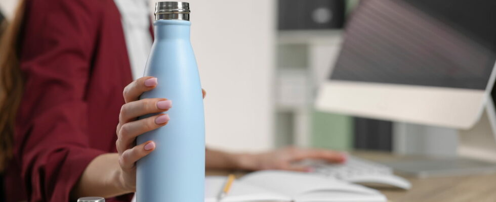 Heres How Often You Absolutely Should Wash Your Water Bottle