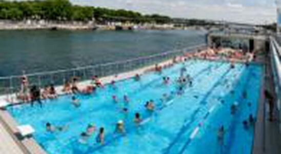 Josephine Baker in Paris a swimming pool on the Seine