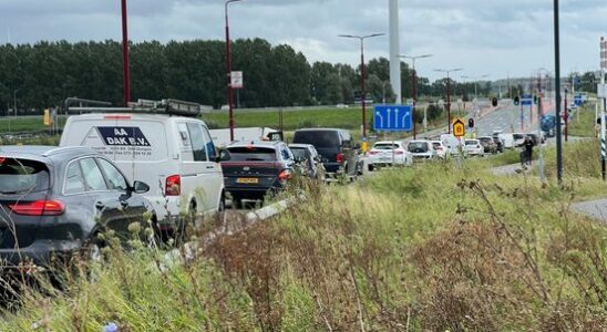 Liveblog A2 Traffic jams resolved Nieuwegein traffic controllers go