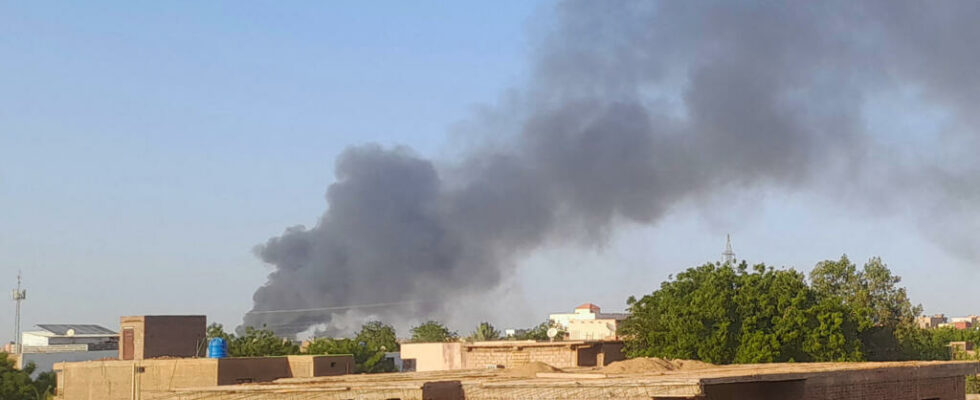 Fighting resumes near Khartoum around the Hattab military base