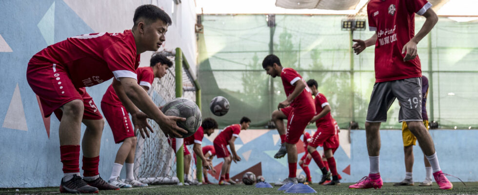 In Afghanistan futsal to be happy and motivated