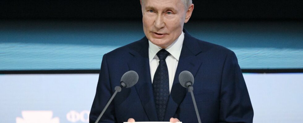 Putin increases troop numbers to respond to Western hostility –