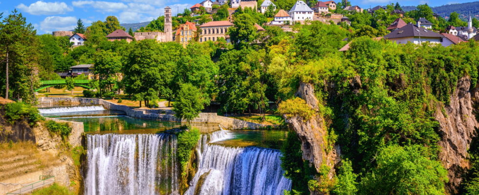 This small town is unknown to tourists its waterfalls are