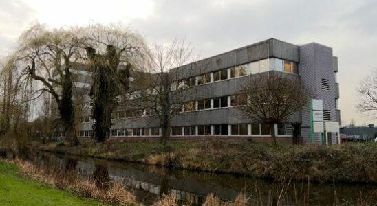 Woerden agrees to asylum seekers center for 400 asylum seekers