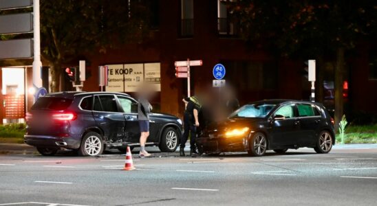 112 news Cars collide in Nieuwegein Man violently robbed