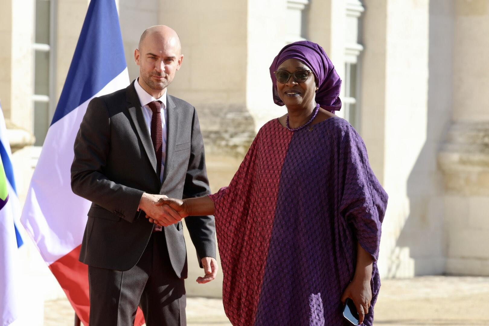 The Minister of Foreign Affairs of Senegal, Yassine Fall, received at the Château de Villers-Cotterêts by her French counterpart Jean-Nël Barrot, this Friday, October 4.