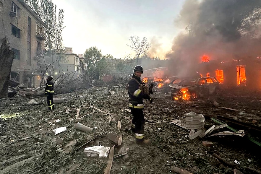 Rescuers at the site of a missile attack in Zaporizhia, Ukraine on September 29, 2024 - photograph taken and published by Ukrainian emergency services