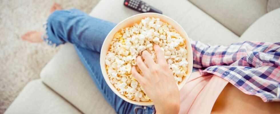 Can you eat popcorn every day without health risks The