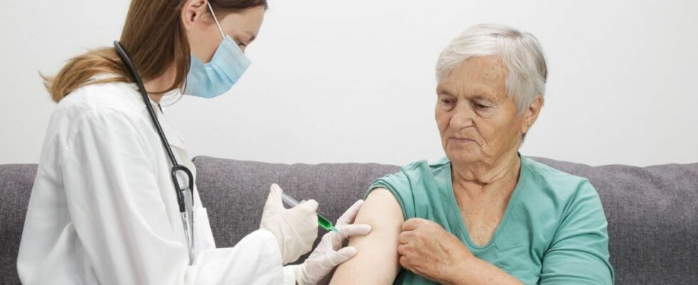 Can you get vaccinated against Covid 19 and the flu on