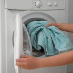 Drying clothes quickly without a tumble dryer without a ventilated