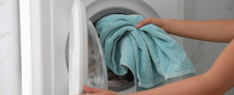 Drying clothes quickly without a tumble dryer without a ventilated