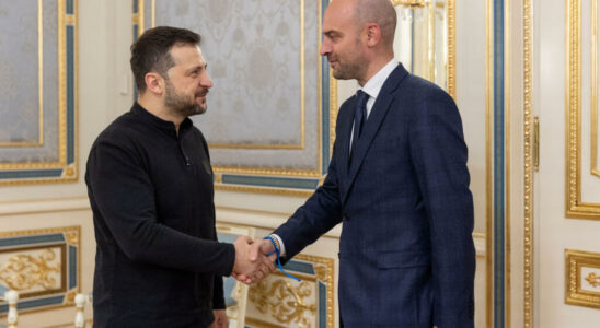 In Ukraine the Minister of Foreign Affairs reaffirms Frances support