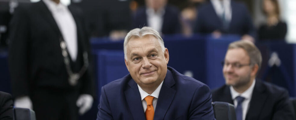 In the European Parliament Viktor Orban continues his standoff with