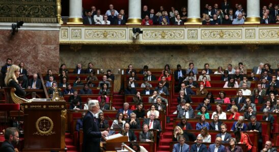 In the National Assembly Michel Barnier faces a first motion