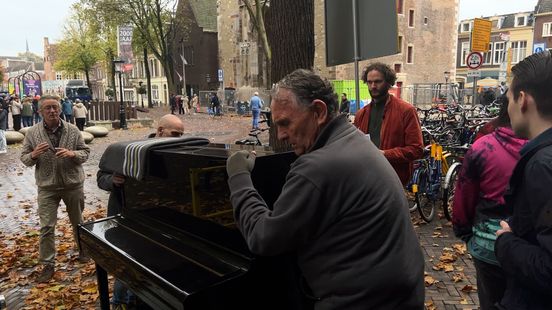 Instruments rescued from auction returned to Domplein