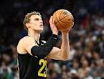 Lauri Markkanen went wild at the opening of the NBA