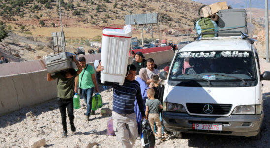 Lebanese civilians stranded after Israeli bombing of Lebanon Syria crossing