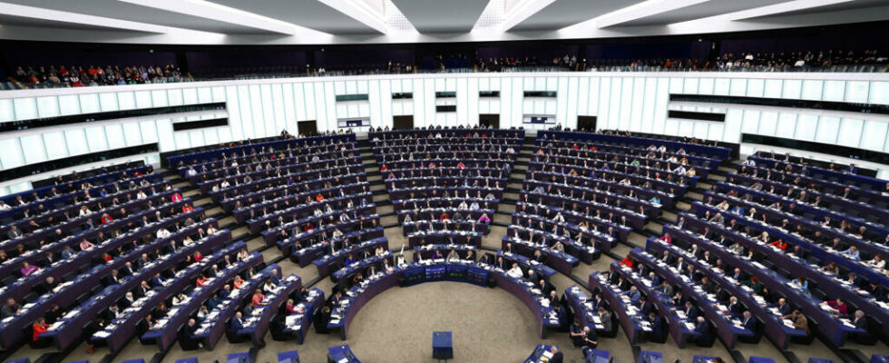 MEPs approve loan to Ukraine financed by frozen Russian assets