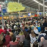 Major sit in at Utrecht Central Station to draw attention to