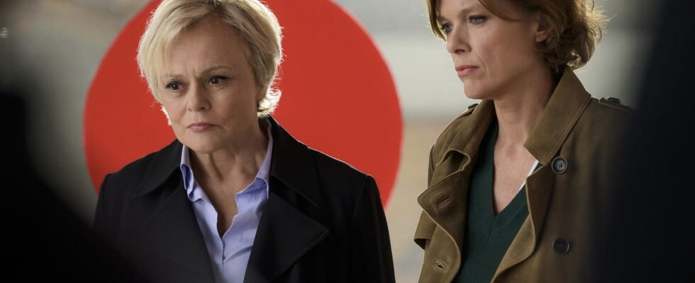 Master crimes season 2 Muriel Robin and her companion Anne