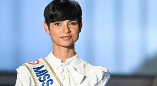 Miss France 2024 Eve Gilles admits to being affected by