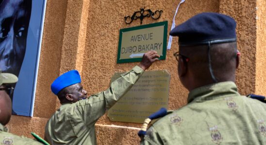 Niger breaks further with France by renaming several places –