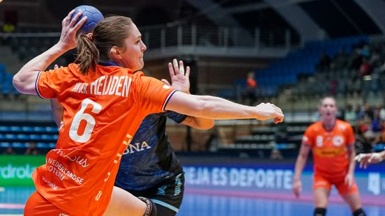 Sport Kort week 42 new national coach leaves Van der