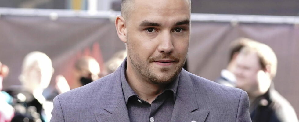 Sudden death of Liam Payne ex member of One Direction in