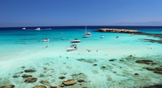 This blue lagoon 4 hours from Paris looks like the